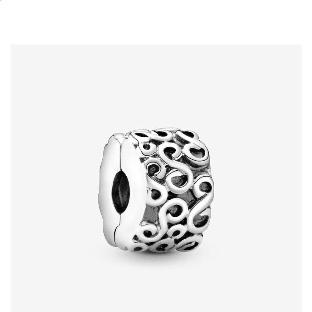 NWOT Pandora Swirl Clip Charm